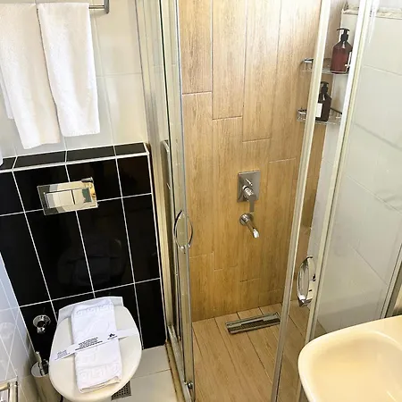 Hotel Amsterdam Otel&suites 3*